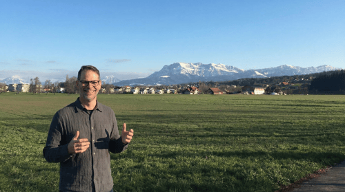 Shawn Robertson, certified Consulting Hypnotist and Hypnotherapist