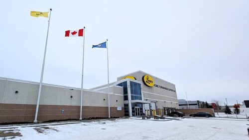 Leon’s Edmonton South Storefront