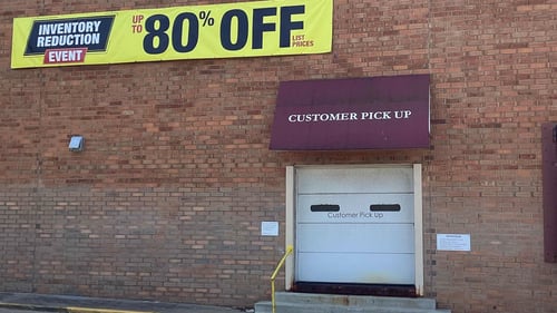 St Paul Slumberland Furniture Clearance Center customer pickup