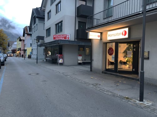 Hansaton Hörkompetenz-Zentrum Malserstraße 64, Landeck von rechts kommend