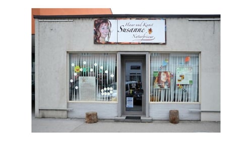 Haar & Kunst Susanne Angerer Naturfriseur Aussenansicht