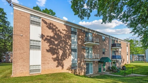 Eastwood Arms Apartments exterior