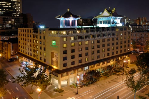 Holiday Inn Montreal Downtown close to the Cenvention Center