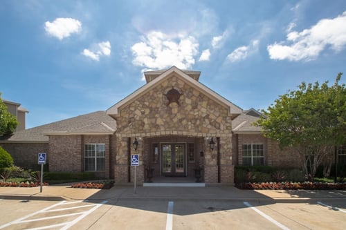 Entrance of the apartment building at Southgate Glen, Weatherford, TX 76086