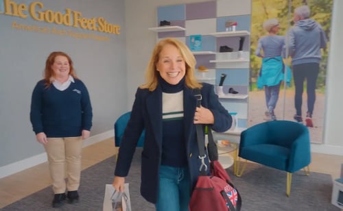 Katie Couric getting fitted for arch supports