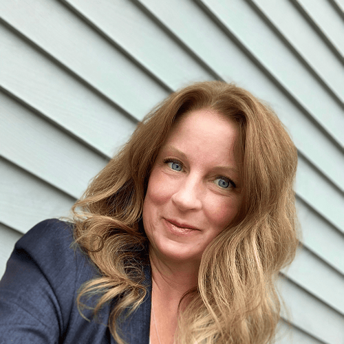Headshot of Patricia McGovern-daCunha