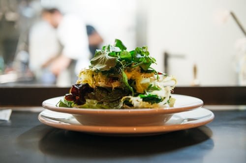 saisonaler Blattsalat (Vorspeise)