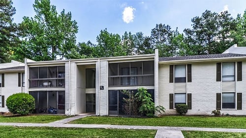 Quail Hollow Apartments exterior