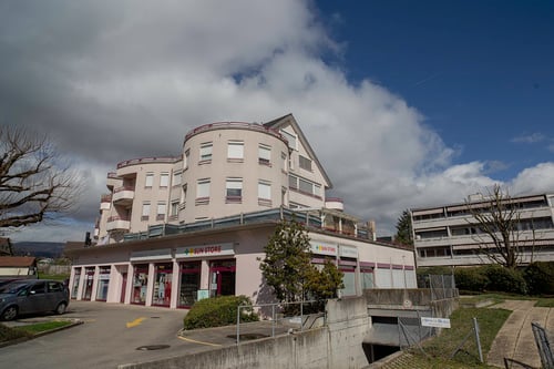 bâtiment-pharmacie-sun-store-gland