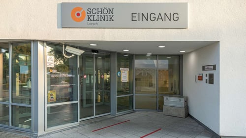 Eingang zur Schön Klinik Lorsch