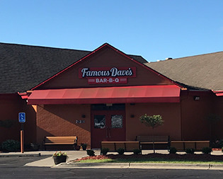 Storefront of Famous Dave's Roseville
