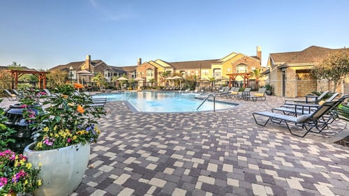 Pool and exterior of apartments at Waterstone at Cinco Ranch, Katy, 77450
