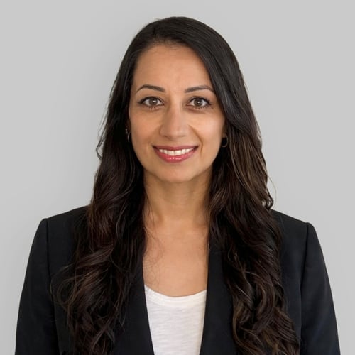 Headshot of Kiran Ahuja, a wealth advisor at Chase