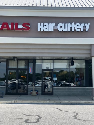 The front entrance of Hair Cuttery at Hammonton Square.