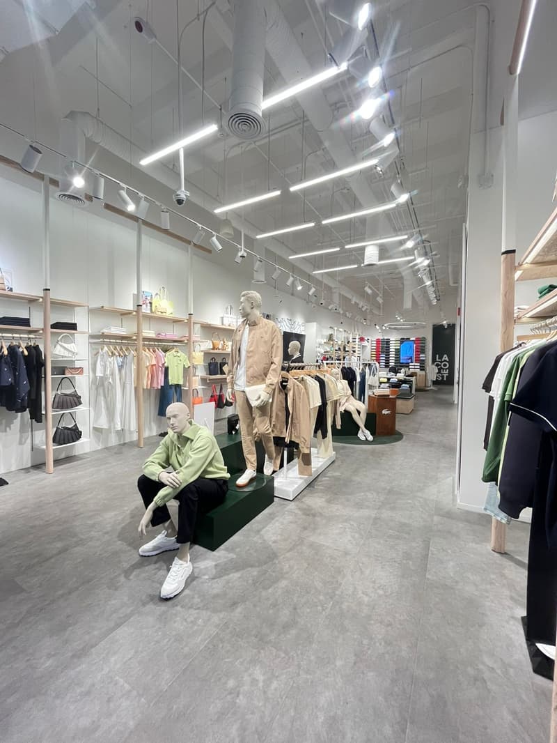Close Up - Store