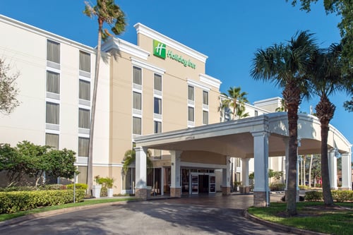 Best hotel to stay few minutes away from USSSA Space Coast Stadium
