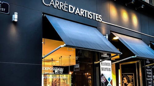 Carré d’artistes est un réseau de plus de 30 galeries d’art en France et à l’international ainsi qu’une galerie en ligne. Venez admirer les œuvres de nos artistes dans la galerie la plus proche de chez vous. Située à deux pas de la place des Jacobins et du passage de l’argue, notre équipe vous accueille pour vous faire découvrir des artistes de talent à travers une sélection d’oeuvres d’art uniques.