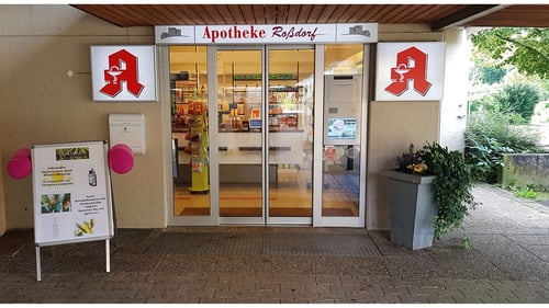 Aussenansicht der Apotheke Roßdorf