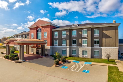 Welcome to the Holiday Inn Express & Suites Athens, TX