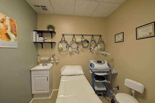 Refresh Beauty and Wellness | Glendale, CA