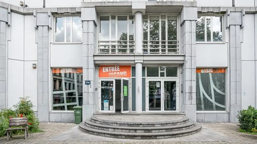 Basic-Fit Brussels Saint-Gilles Hotel des Monnaies 24/7 - front club outside