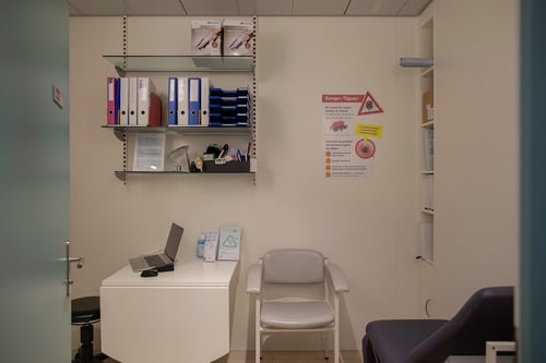 salle-de-service-pharmacie-sun-store-etoy