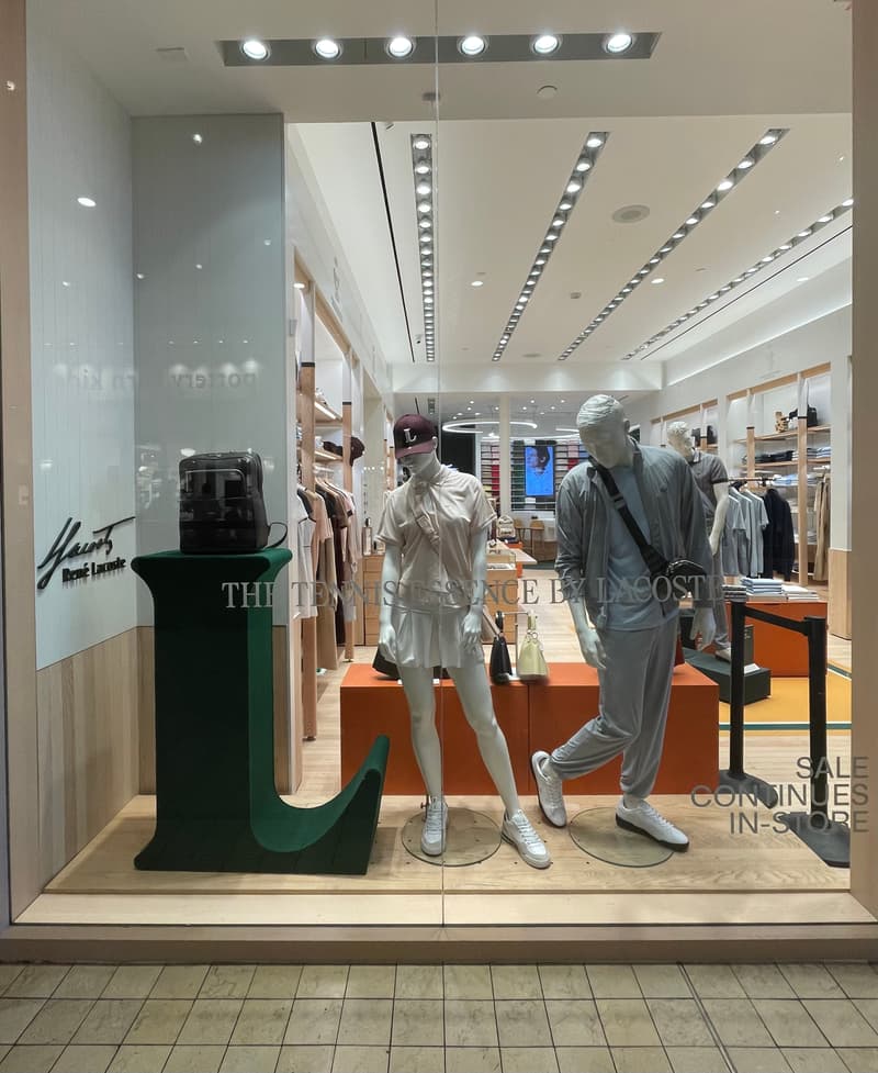 Close Up - Store