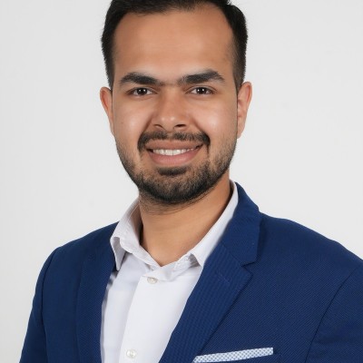 Pranav Maini headshot