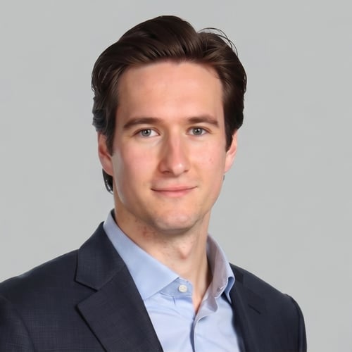 Headshot of Mason Shoshany, a wealth advisor at Chase