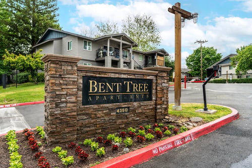 Property Main Entrance at Bent Tree Apartments in Sacramento, CA