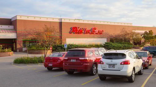 Cars parked on an angle at Pick 'n Save
