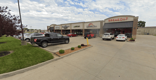 COLUMBIA TITLE - 4905 Theater Drive, Evansville, IN 47715