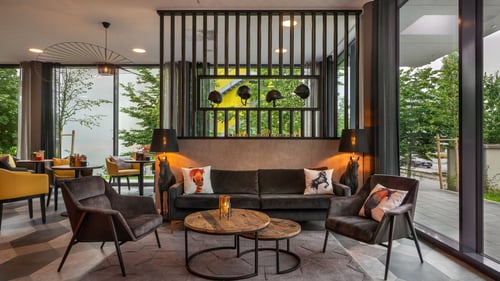 Horse-inspired touches shape the style of our Munich fair hotel