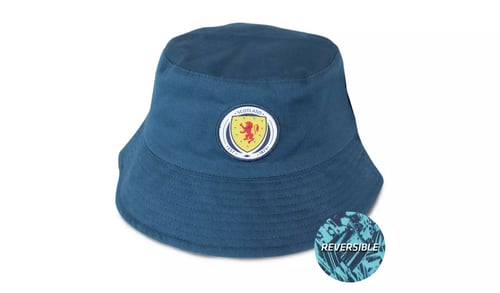 scotland blue bucket hat with graphic showing how the hat is reversible