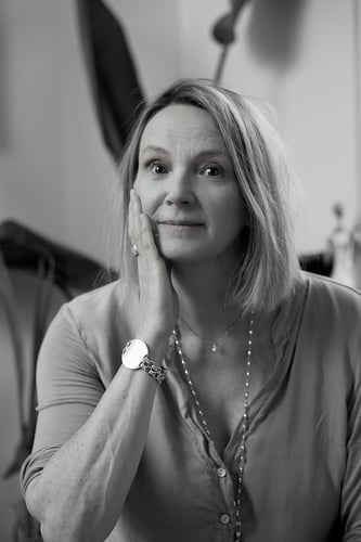 Marie-Pierre Morimont, praticienne en Gestalt-thérapie, vous accueille à son cabinet de Brent (Montreux) ou en visioconférence pour des thérapies individuelles et en couple