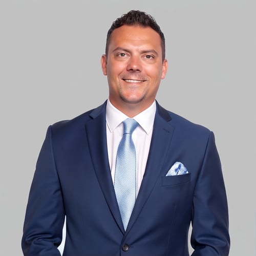 Headshot of Kyle Semrau, a wealth advisor at Chase