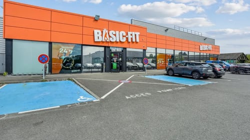 Basic-Fit Rennes Rue Doneliere 24/7 - front club outside