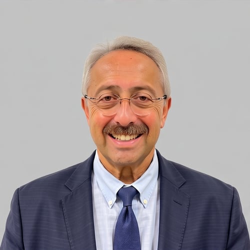 Headshot of Gabe Fogarasi, a wealth advisor at Chase