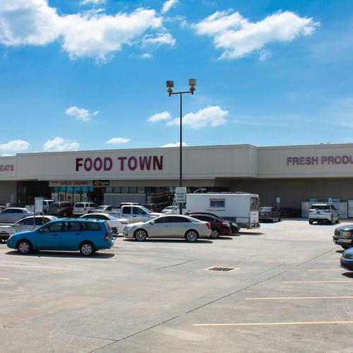 Food Town Exterior