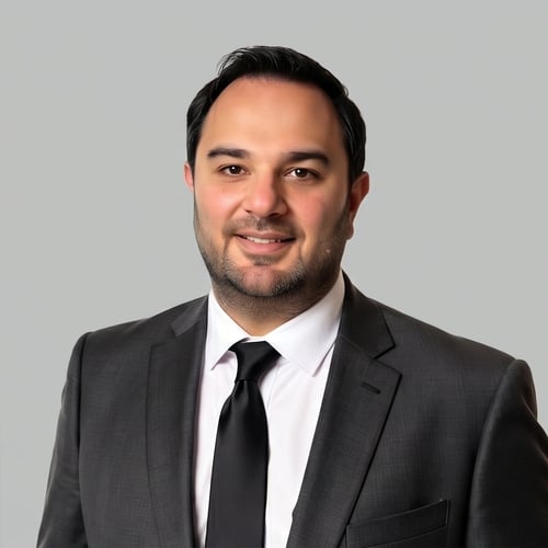 Headshot of Ahsan Baig, a wealth advisor at Chase