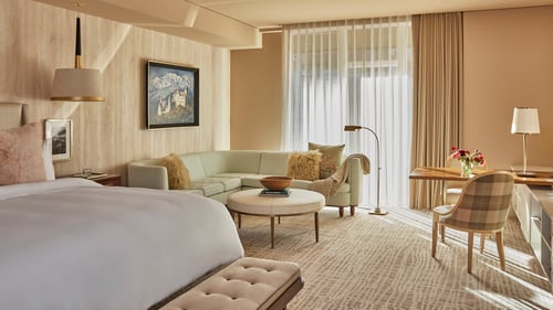 Goldener Hirsch - Deer Valley - Bedroom & Sitting Area