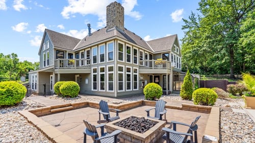 The Retreat at Walnut Creek exterior