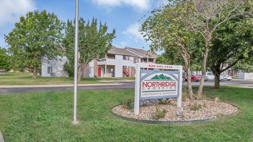 Northridge Crossing Apartments and Townhomes exterior