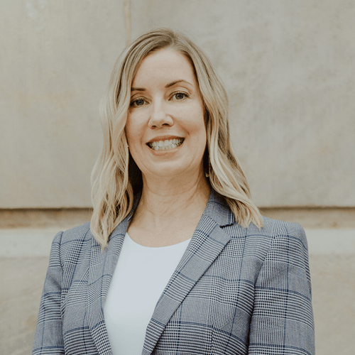 Headshot of Shannon Earl