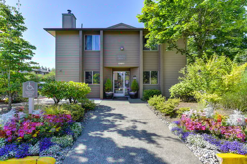 Eagles Landing Apartment Homes Entrance