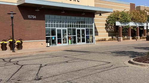 Maple Grove Slumberland Furniture exterior