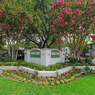Summit Ridge | Entrance
