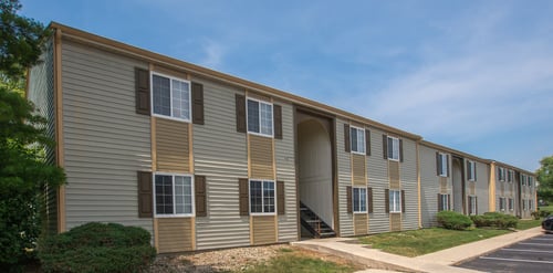 Building Exterior at Pickwick Farms Apartments, Indianapolis, Indiana
