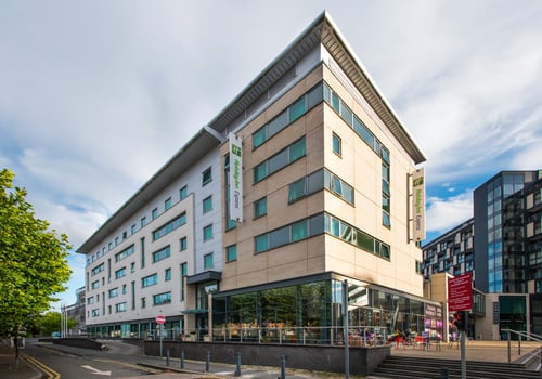 Welcome to Holiday Inn Express Leeds Armouries