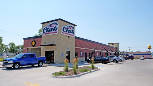 Front View of Salina, Kansas Club Car Wash